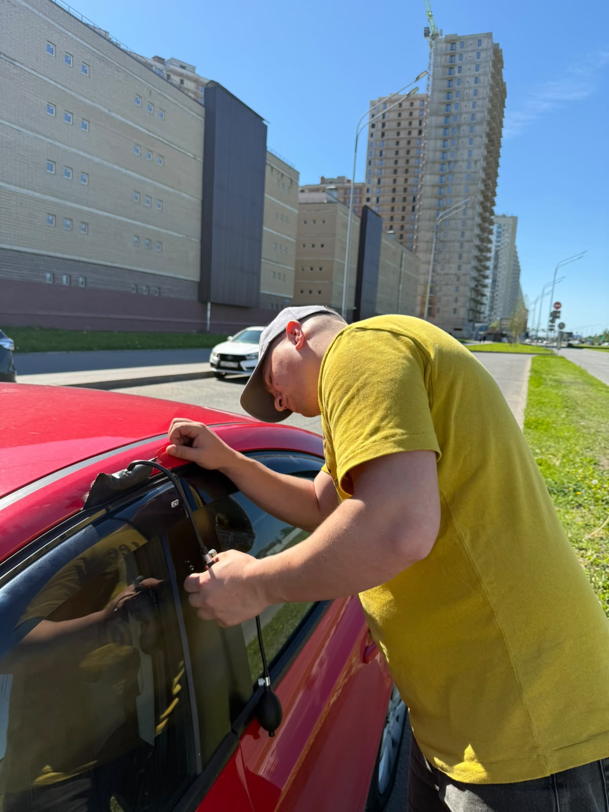Аварийное вскрытие автомобиля мастером в Фёдоровском